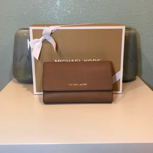 Saffiano Leather 3-in-1 Crossbody